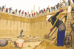 夯土墙建造前的备料工作怎样进行？